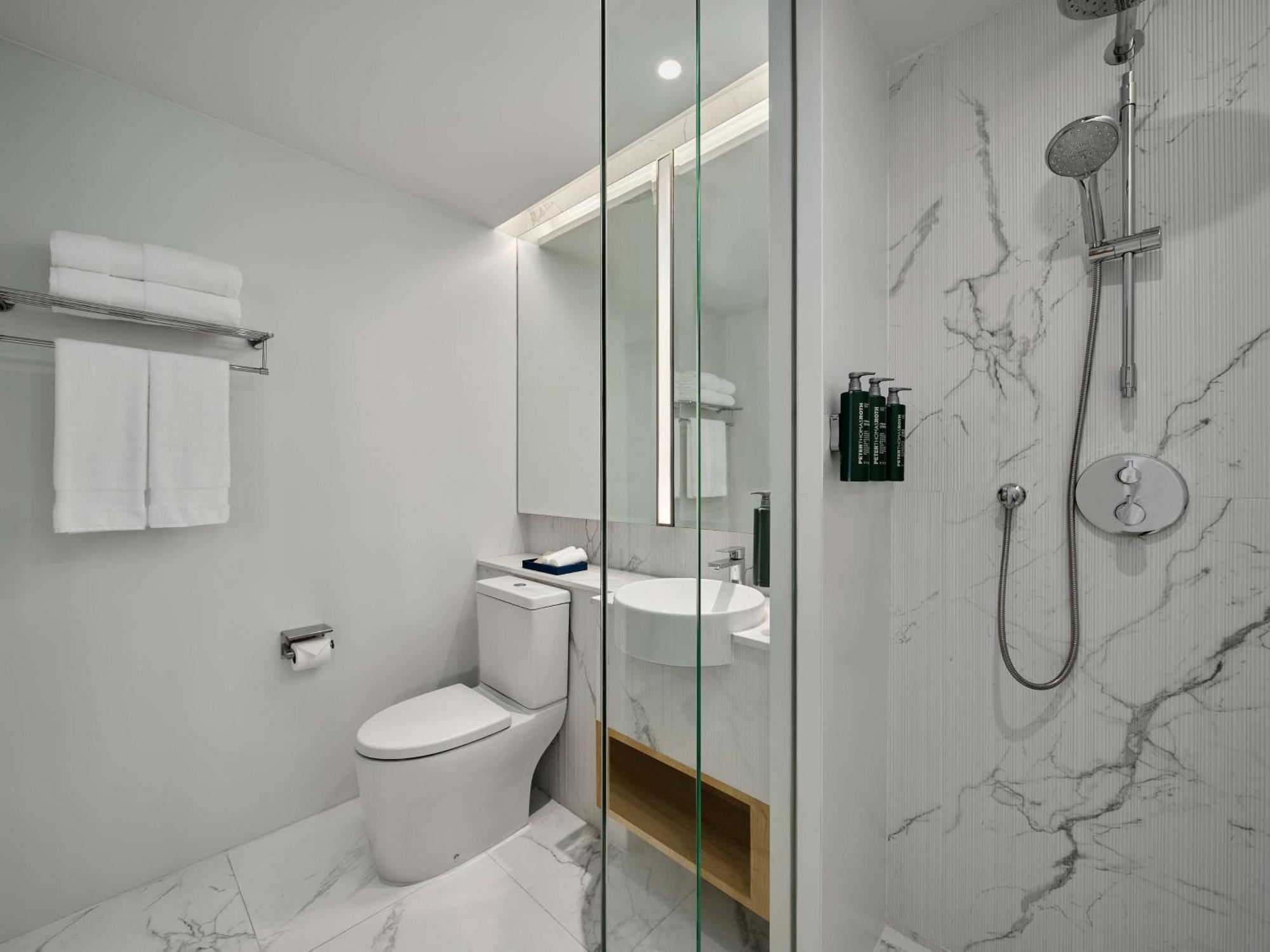 Hilton Garden Inn Bangkok Riverside Luaran gambar