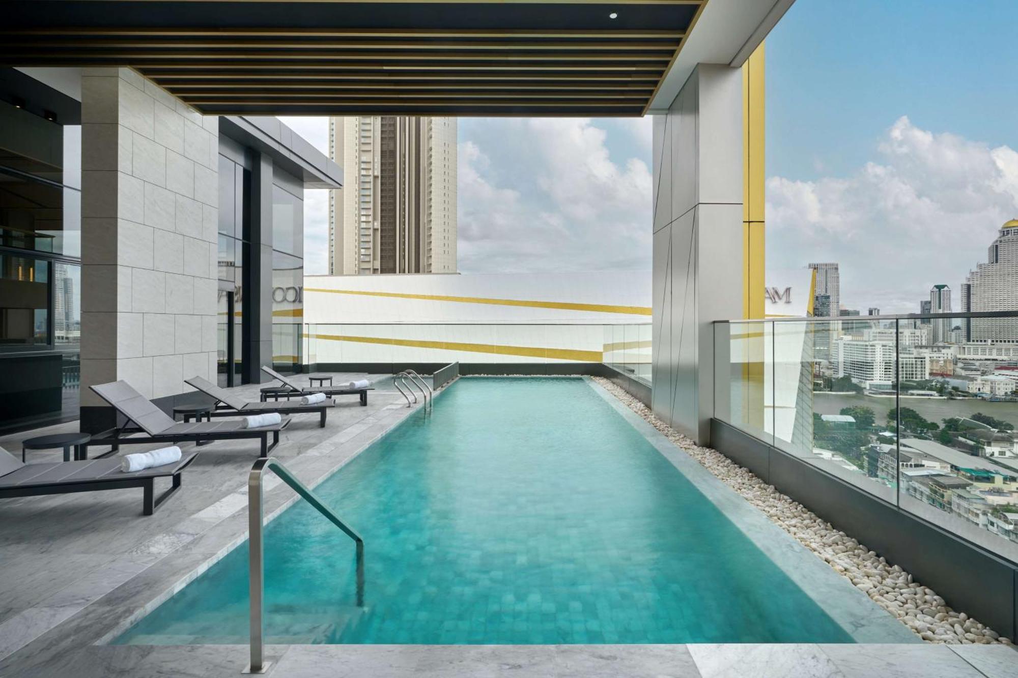 Hilton Garden Inn Bangkok Riverside Luaran gambar